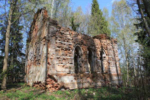 Staresiele |  Kaplica cmentarna . 