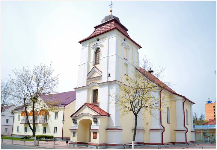 Пинск. Костёл Святого Кароля Борамеуша