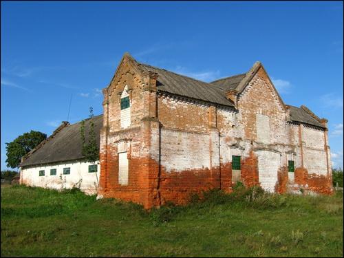 Сошно.   Конюшня