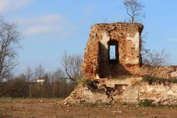  -  Замок Сапегов, руины. 