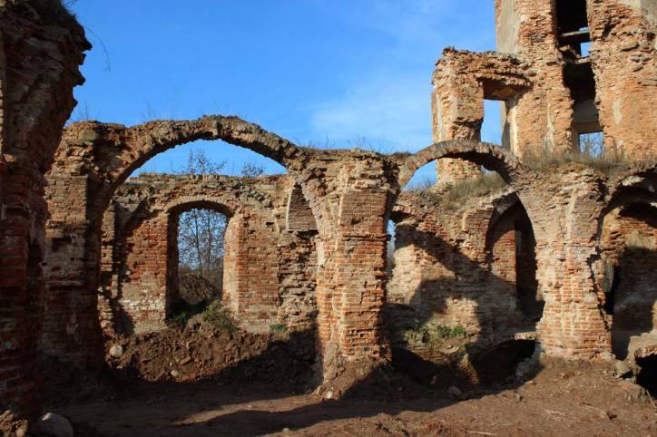  -  Замок Сапегов, руины. 