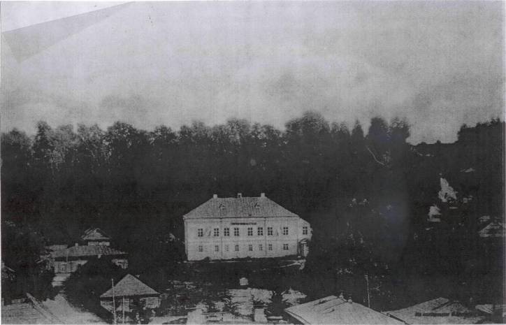  -  Здание бывшей мужской гимназии. Вид на Гимназию