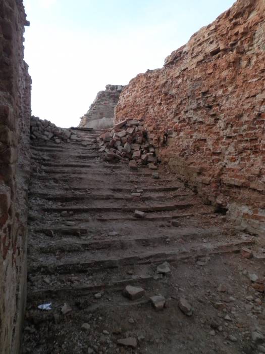  -  Замок Сапегов, руины. Расчистка развалин Гольшанского замка 