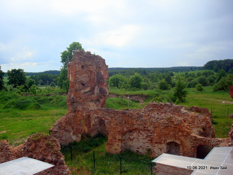  -  Замок Сапегов, руины. Руины замка
