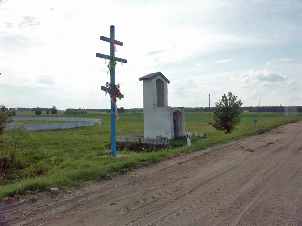 Волчин |  Часовня придорожная . Вид од дороги