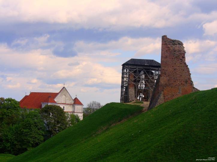 Навагрудак.  Навагрудскі замак, руіны