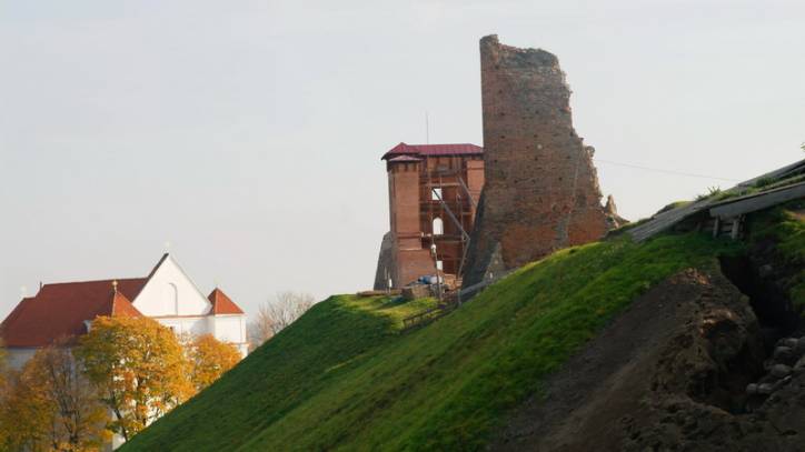 Навагрудак.  Навагрудскі замак, руіны