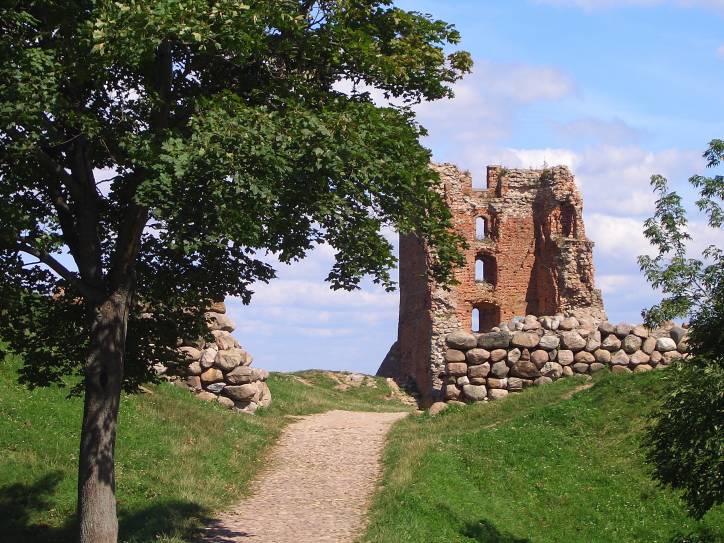 Навагрудак.  Навагрудскі замак, руіны