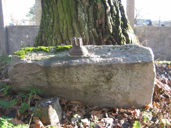 Alševa. cemetery Old
