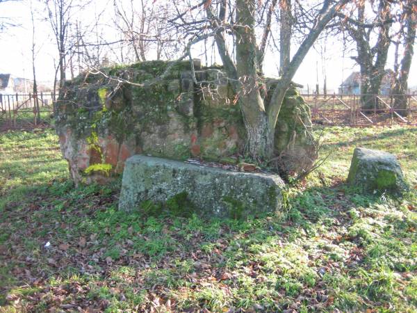 Alševa. cemetery Old