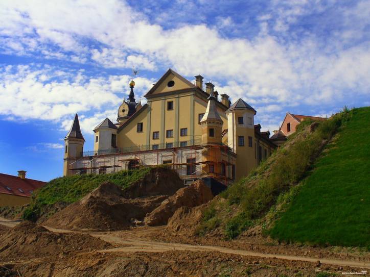  - Замок Радзивиллов Реконструкция, 2010. 