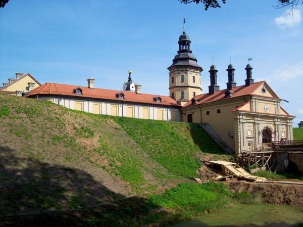  - Замок Радзивиллов Реконструкция, 2010. 