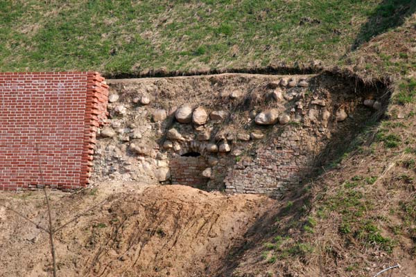  - Замок Радзивиллов Реконструкция, 2010. 