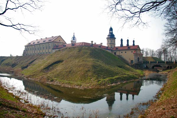  - Замок Радзивиллов Реконструкция, 2010. 