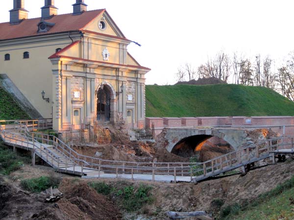  - Замок Радзивиллов Реконструкция, 2010. 