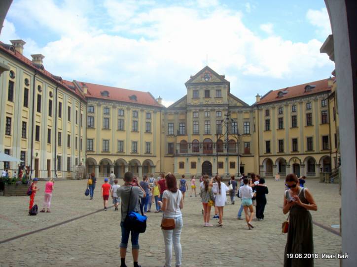  -  Дворцово-замковый комплекс Радзивиллов. 